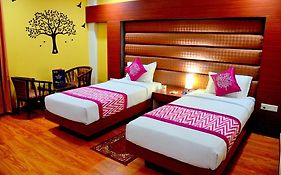 Galaxy Hotel Kanpur 3*